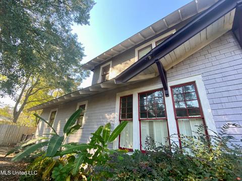 312 E Center St, Canton, MS 39046 photo 2