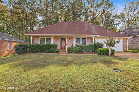 335 Greystone Pointe, Terry, MS 39170 photo 1