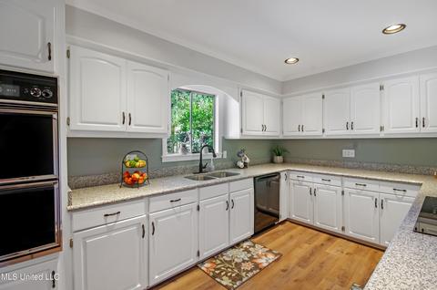2416 E Northside Dr, Jackson, MS 39211 photo 15