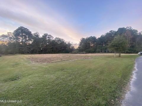 Northview, Moss Point, MS 39562 photo 2