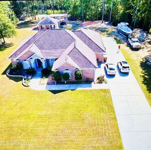 3137 Cypress Creek Drive Dr, D'iberville, MS 39540