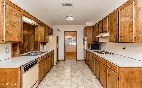 220 E Lake Dr, Brandon, MS 39047 photo 12