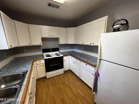 208 7th St, Morton, MS 39117 photo 7