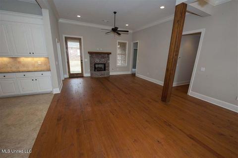 409 Araglen Dr, Canton, MS 39046 photo 2