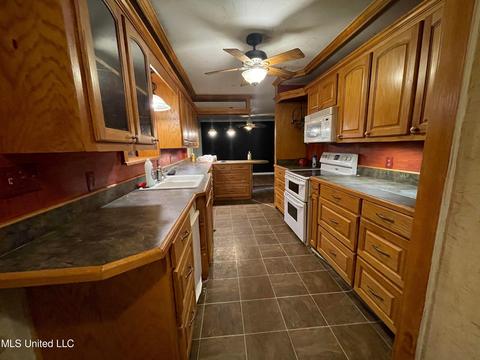 100 Lane, New Hebron, MS 39140 photo 7