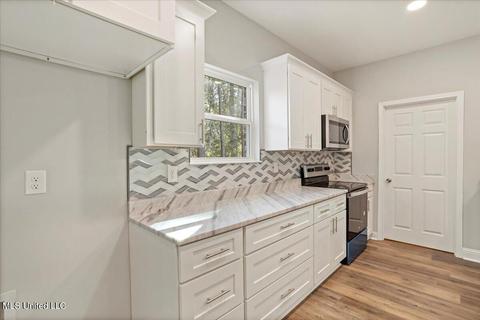 1812 E Amar, Gautier, MS 39553 photo 13