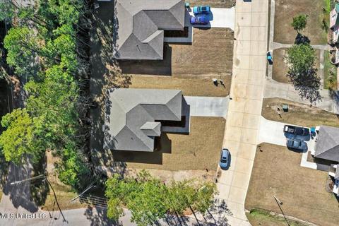 1812 E Amar, Gautier, MS 39553 photo 6