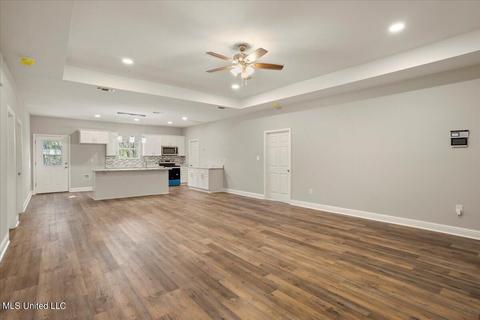 1812 E Amar, Gautier, MS 39553 photo 8