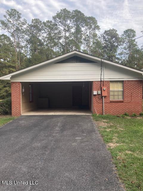 2300 Bertis Goff Rd, Moss Point, MS 39562 photo 5