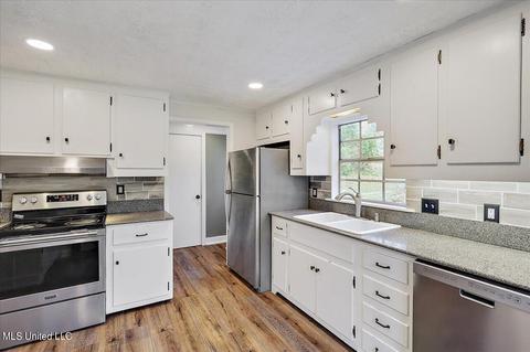 140 1st St, Brandon, MS 39042 photo 14