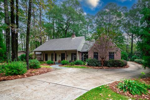 4428 Deer Creek Dr, Jackson, MS 39211 photo 1