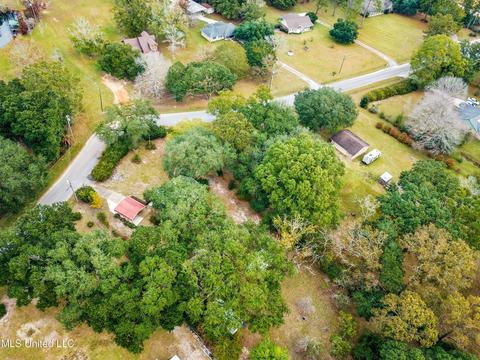 7108 E Central Park Dr, Moss Point, MS 39562 photo 7