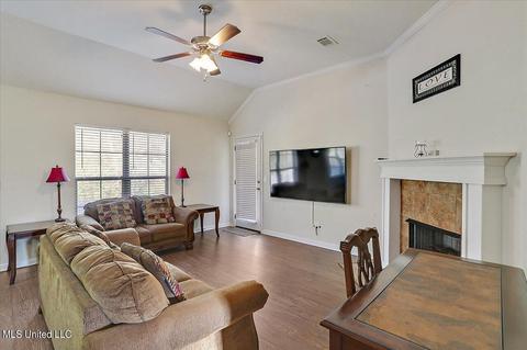 129 Garrett Drive Dr, Terry, MS 39170 photo 5