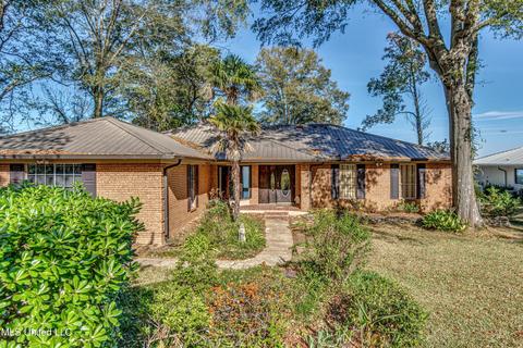101 Sandpiper Rd, Brandon, MS 39047