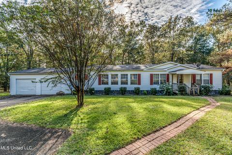 127 Abernathy Rd, Flora, MS 39071