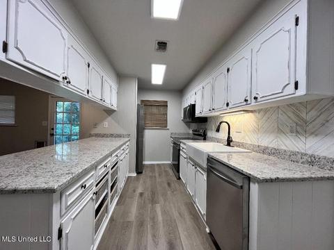 710 S Forest Ave, Long Beach, MS 39560 photo 5