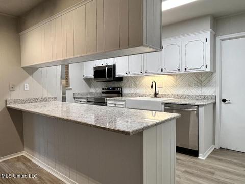 710 S Forest Ave, Long Beach, MS 39560 photo 4