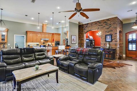 262 Cornerstone Dr, Brandon, MS 39042 photo 4