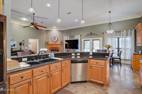 262 Cornerstone Dr, Brandon, MS 39042 photo 7