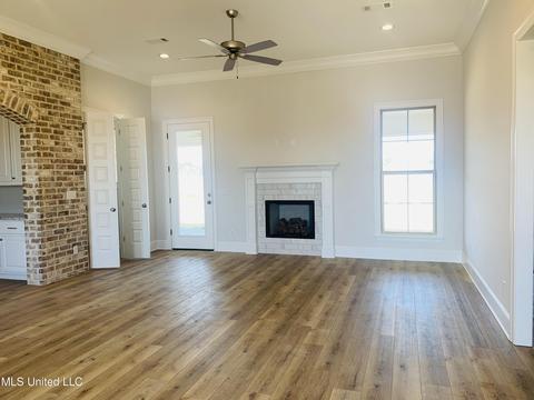 820 Glenwild Cir, Canton, MS 39046 photo 2