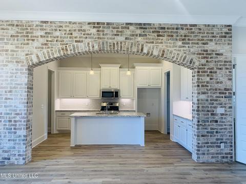 820 Glenwild Cir, Canton, MS 39046 photo 4
