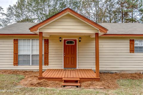 283 Mcnair Springs Rd, Magee, MS 39111