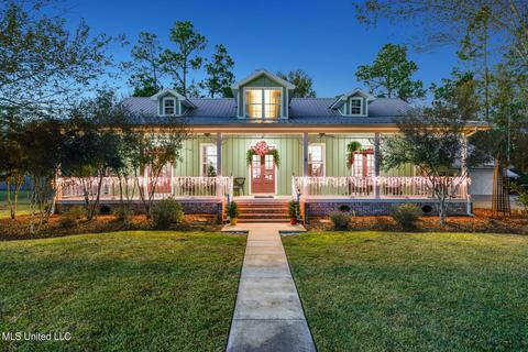 739 Ahi Dr, Diamondhead, MS 39525 photo 2