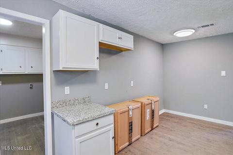 312 Overlook Cir, Jackson, MS 39213 photo 12