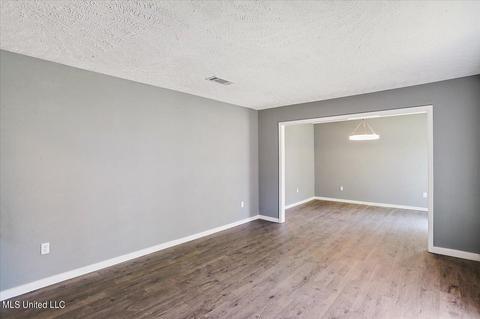312 Overlook Cir, Jackson, MS 39213 photo 6