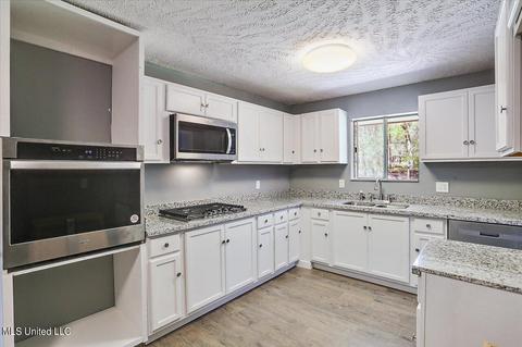 312 Overlook Cir, Jackson, MS 39213 photo 13