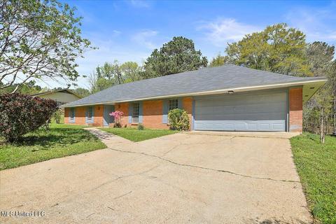 312 Overlook Cir, Jackson, MS 39213 photo 3