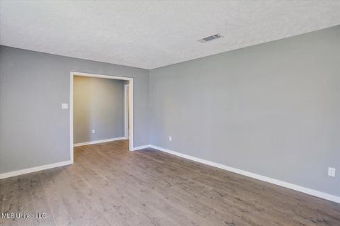312 Overlook Cir, Jackson, MS 39213 photo 8
