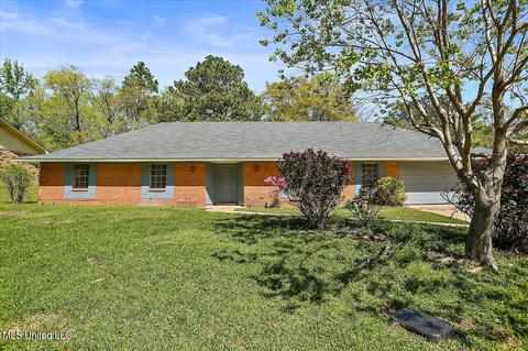312 Overlook Cir, Jackson, MS 39213 photo 1