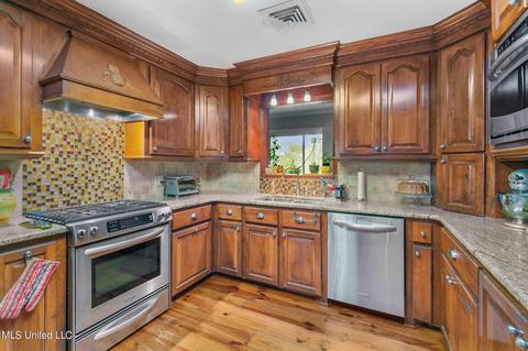 500 Forest Point Dr, Brandon, MS 39047 photo 14