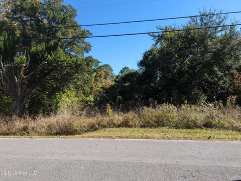 5308 Haleys Cir, Moss Point, MS 39562 photo 1