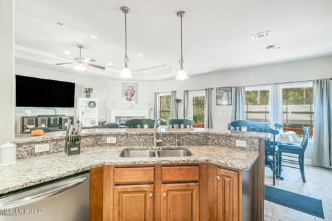 522 Dynsmore Pl, Long Beach, MS 39560 photo 10