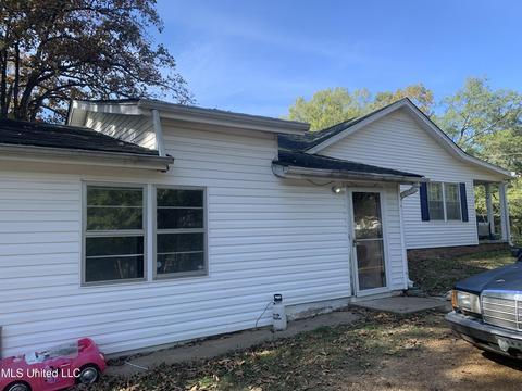 2514 Carrollton Rd, Grenada, MS 38901 photo 2