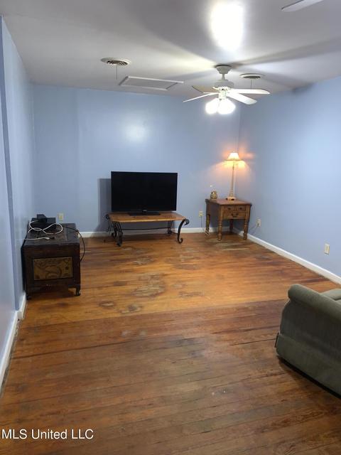 2514 Carrollton Rd, Grenada, MS 38901 photo 5
