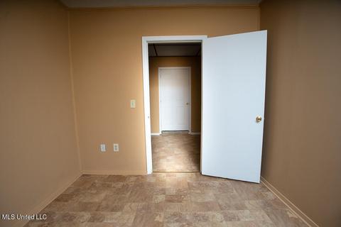5930 Whitehill Dr, Jackson, MS 39206 photo 24