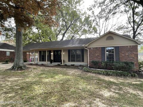 1687 Desoto Cove Cv, Southaven, MS 38671