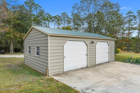 90 Maple Dr, Perkinston, MS 39573 photo 5