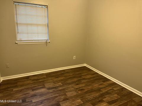 4306 Mimosa Dr, Moss Point, MS 39562 photo 10