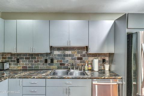 18 Robinwood Pl, Jackson, MS 39211 photo 32