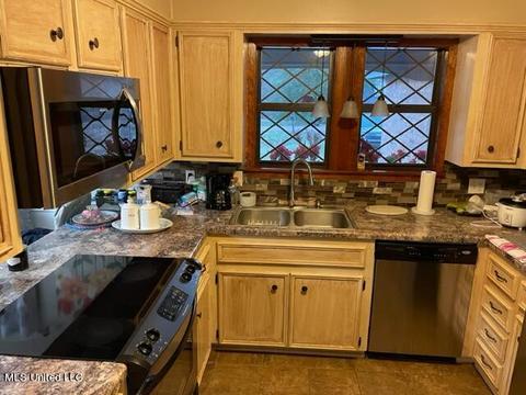 168 Oak Park Dr, Forest, MS 39074 photo 6