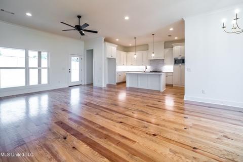 210 Baleigh Dr, Canton, MS 39046 photo 2