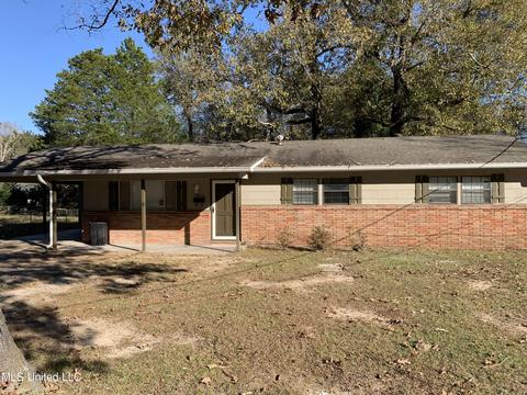 3858 Meadow Ln, Jackson, MS 39212 photo 1