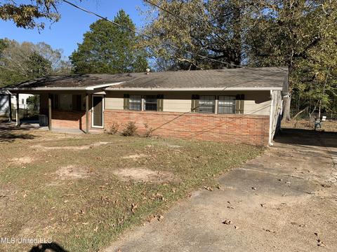 3858 Meadow Ln, Jackson, MS 39212 photo 3