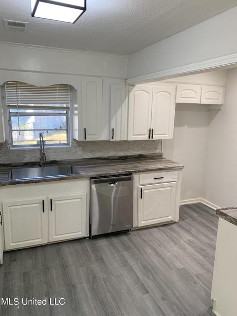 3858 Meadow Ln, Jackson, MS 39212 photo 7