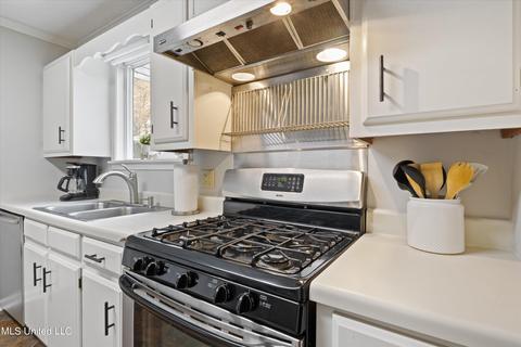 1003 W Monroe St, Grenada, MS 38901 photo 7