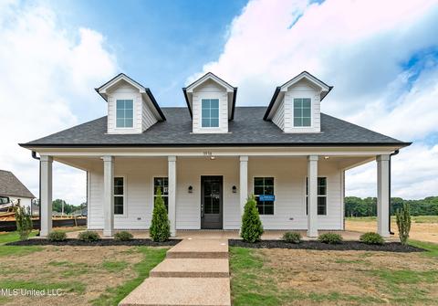 3538 Hatton Dr, Nesbit, MS 38651